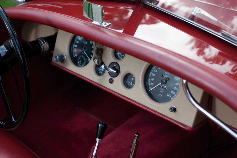  Jaguar XK120 Alloy Roadster 1948 года  (фото 22 из 59)